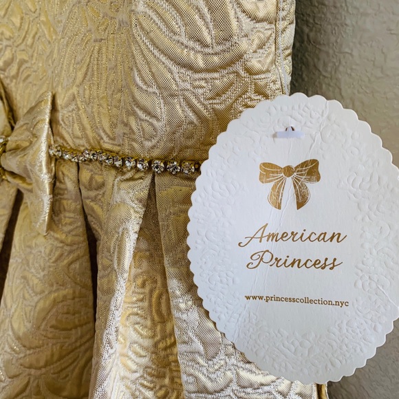 American Princess Gold Dress 👸👑 - Picture 3 of 8